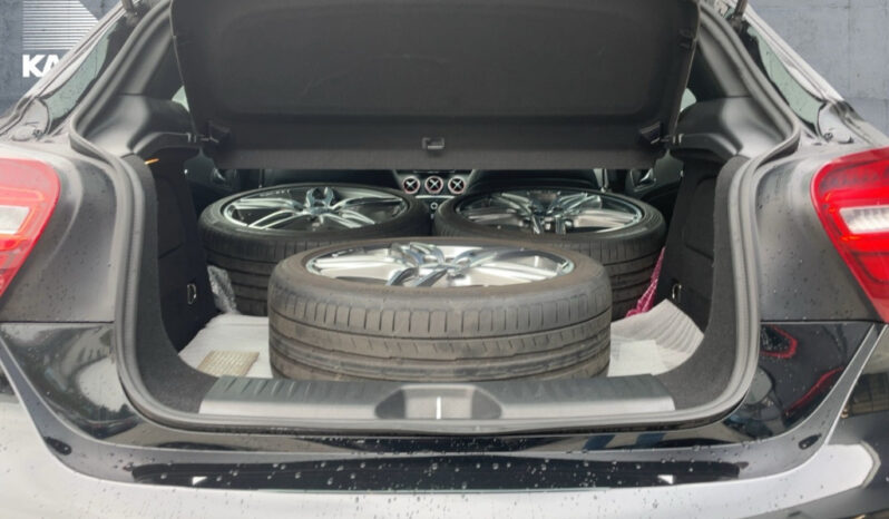 Mercedes-Benz A-Klasse S176 (ab 2012) A 180 voll