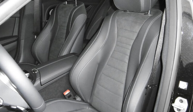 Mercedes-Benz E 300 de Limousine voll