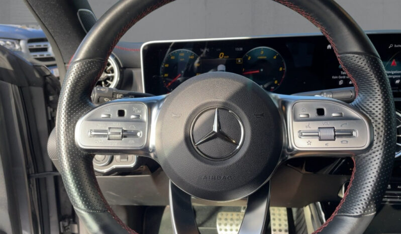 Mercedes-Benz CLA 220 d 4MATIC Shooting Brake voll