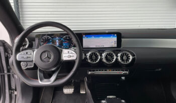 Mercedes-Benz CLA 180 voll